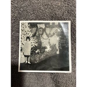 MOSKATELS Vintage 50s/60s Found B&W Photo-Christmas Snapshot 4”x4”